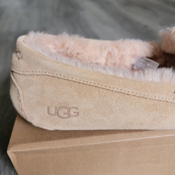 UGG Ansley Suede Slippers - Picture 4 of 11